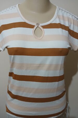 BLUSA GOTA COM RENDA NO OMBRO