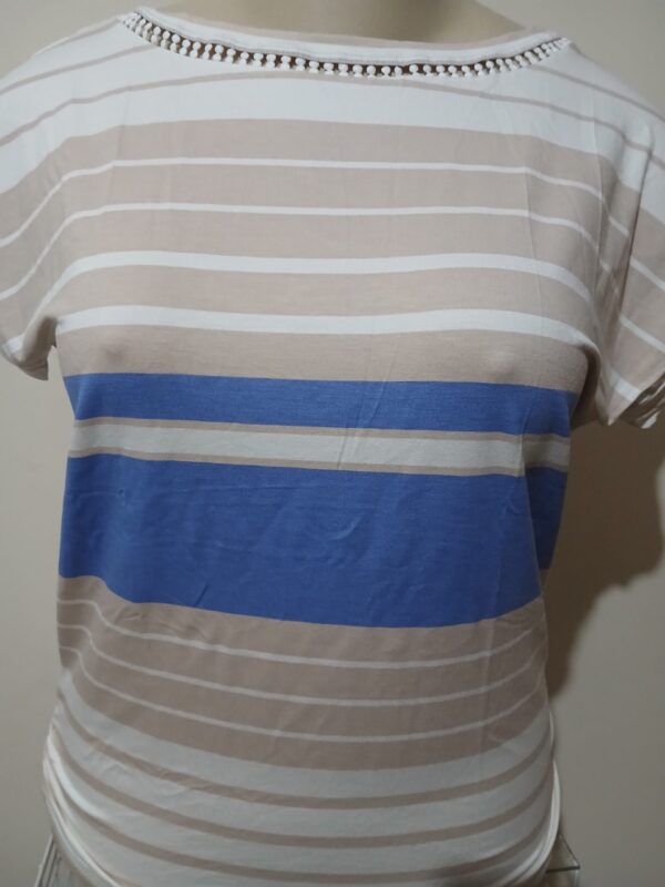 BLUSA DECOTE CANOA ELASTICO NA LATERAL - Imagem 3