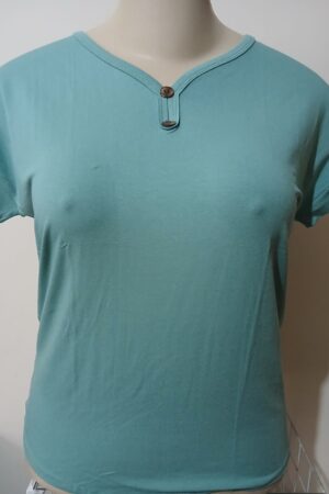 BLUSA LISA COM 2 BOTÕES