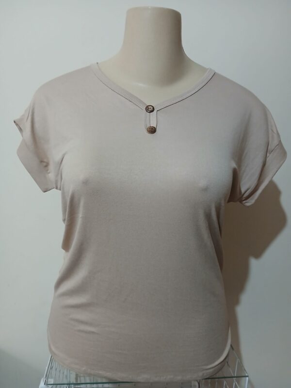 BLUSA LISA COM 2 BOTÕES - Imagem 3