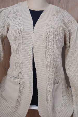 CARDIGAN DE LINHA COM BOLSOS - PLUS SIZE