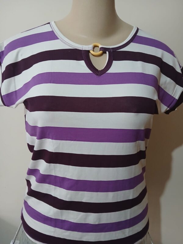 BLUSA LISTRADA DE ARGOLA