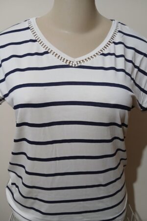 BLUSA LISTRADA DECOTE COM RENDA