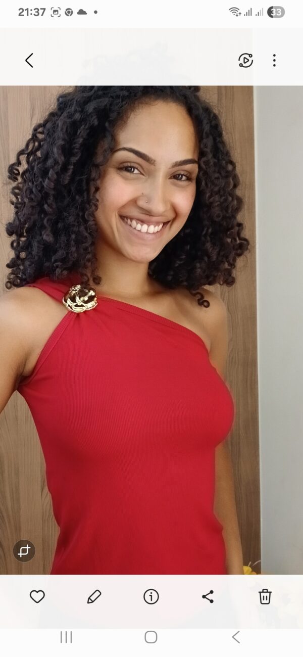 BLUSA DE UM OMBRO COM FIVELA - Imagem 5